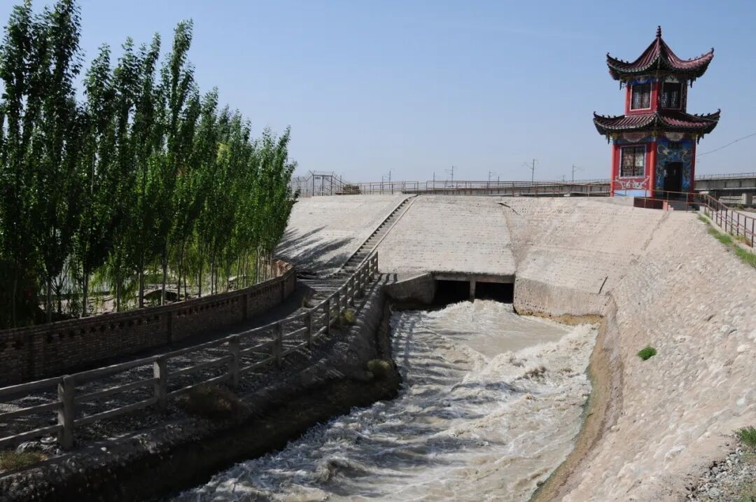 甘肃讨赖河北干渠取水口。水利部供图